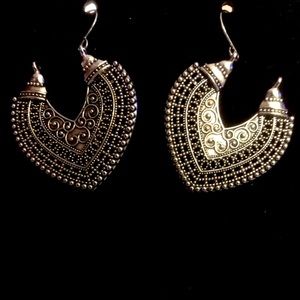Designed earrings